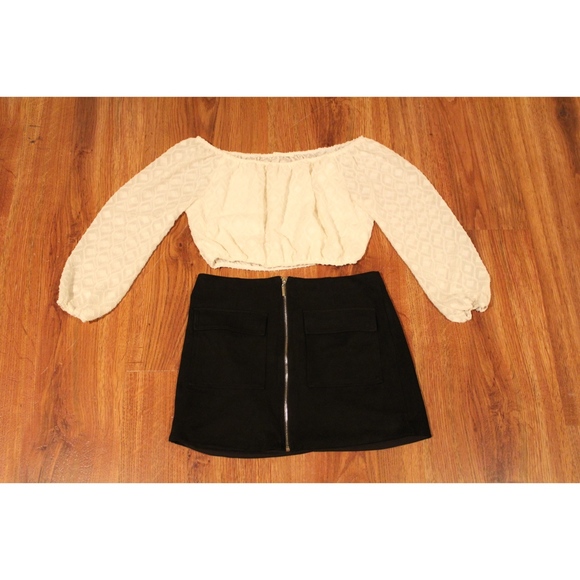 White Balloon Sleeve Crop Top - Picture 1 of 4